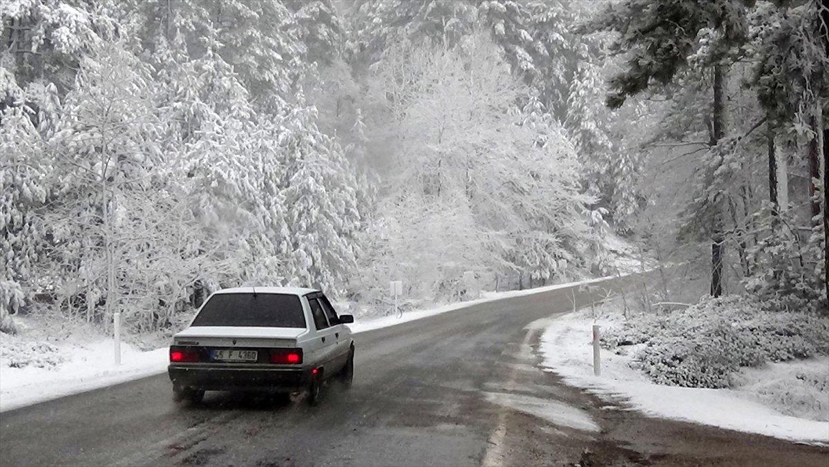 Kazdağları, beyaz örtüyle kaplandı