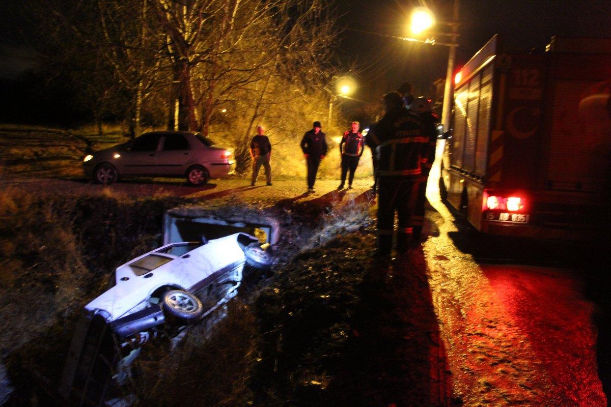 Burdur'da alkollü sürücü kanala düştü, verdiği adresten 15 km uzaklıkta bulundu