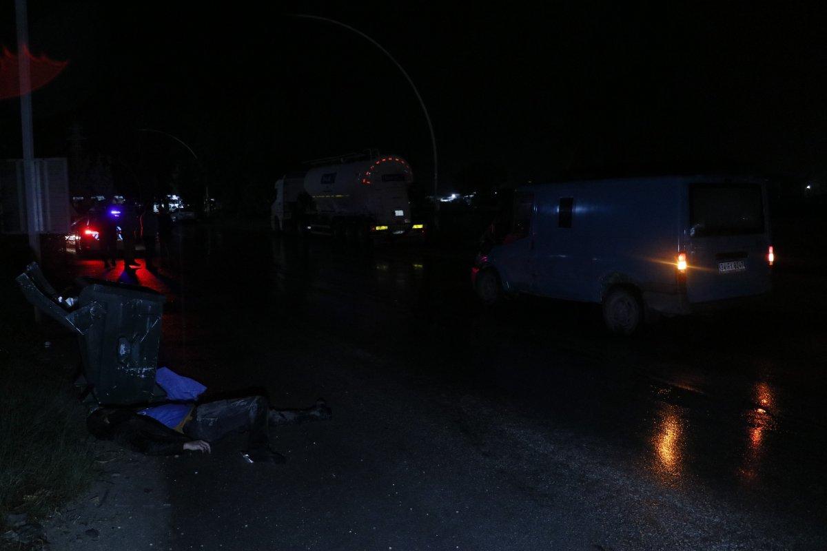 Adana'da panelvanın çarptığı yaya yaşamını yitirdi