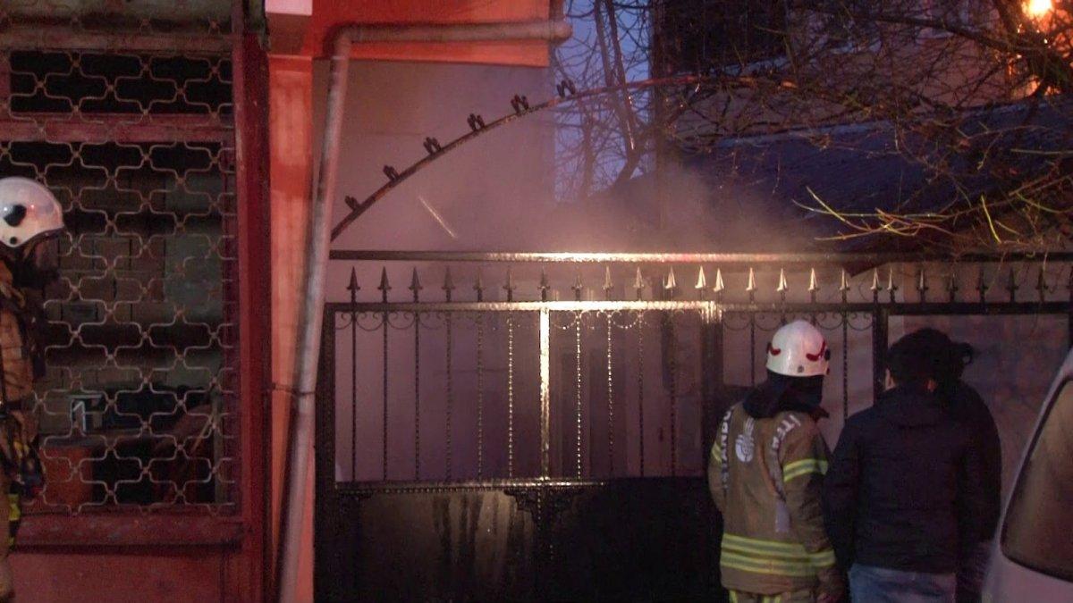 İstanbul'da elektrikli battaniyeden yangın çıktı