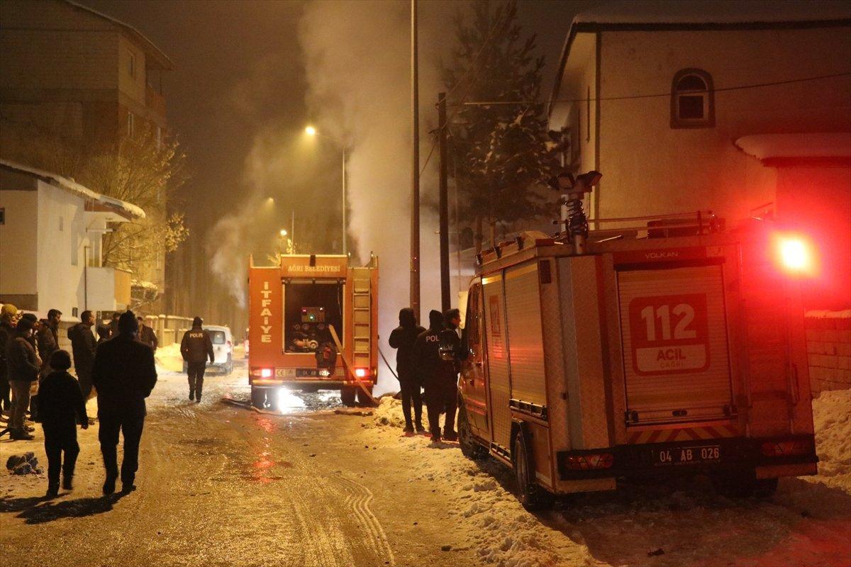 Ağrı'da cami kazanında yangın çıktı