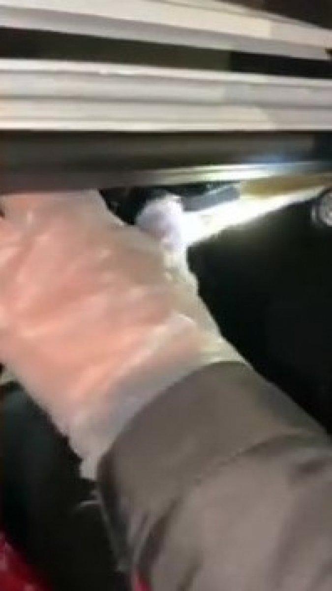 Şişli’de, otomobilin gizli bölmelerinden uyuşturucu çıktı