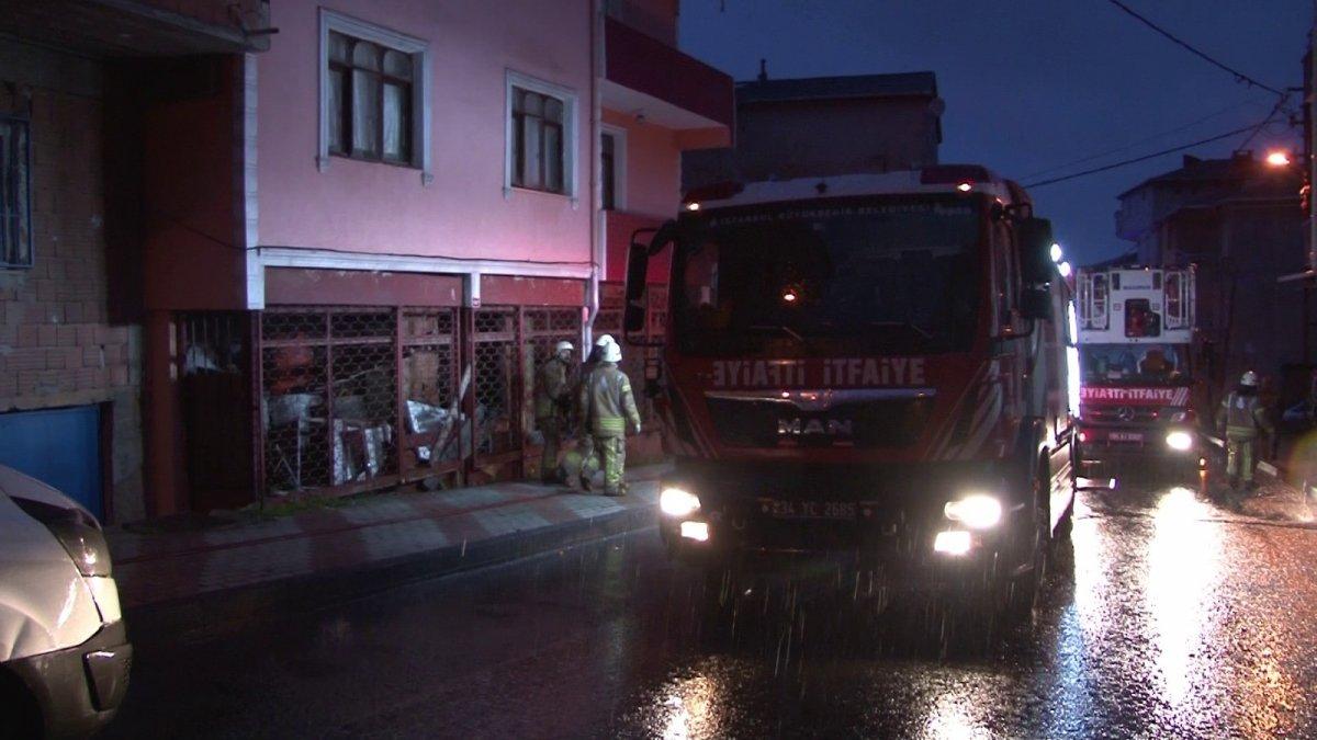 İstanbul'da elektrikli battaniyeden yangın çıktı