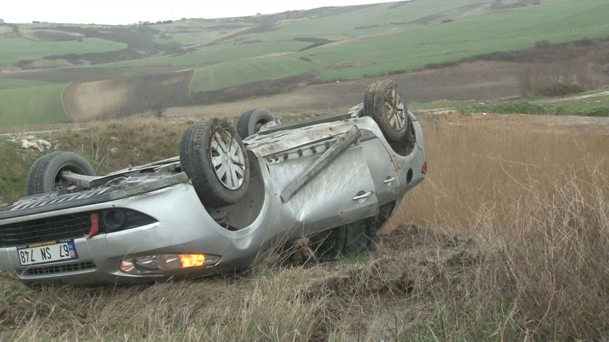 Arnavutköy’de buzlanan yol kazaya neden oldu