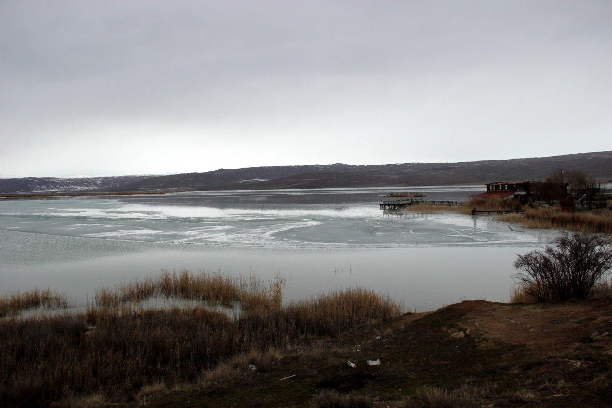 Sivas'ta buz tutan göl normale döndü