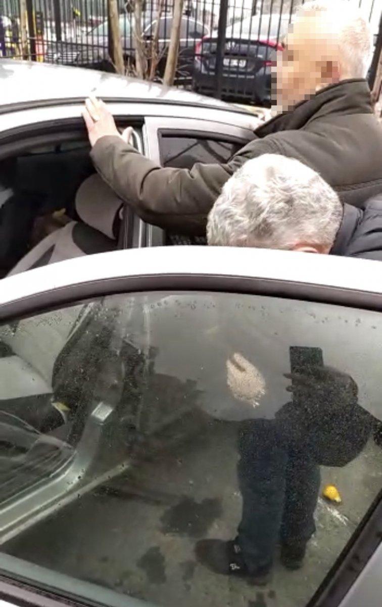 Kağıthane'de seyyar 'sahte alkol' satışı yapan şahsa operasyon