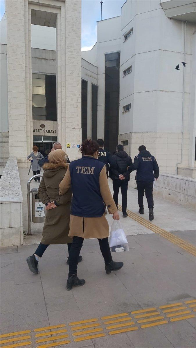 Balıkesir'de FETÖ hükümlüsü karı koca yakalandı