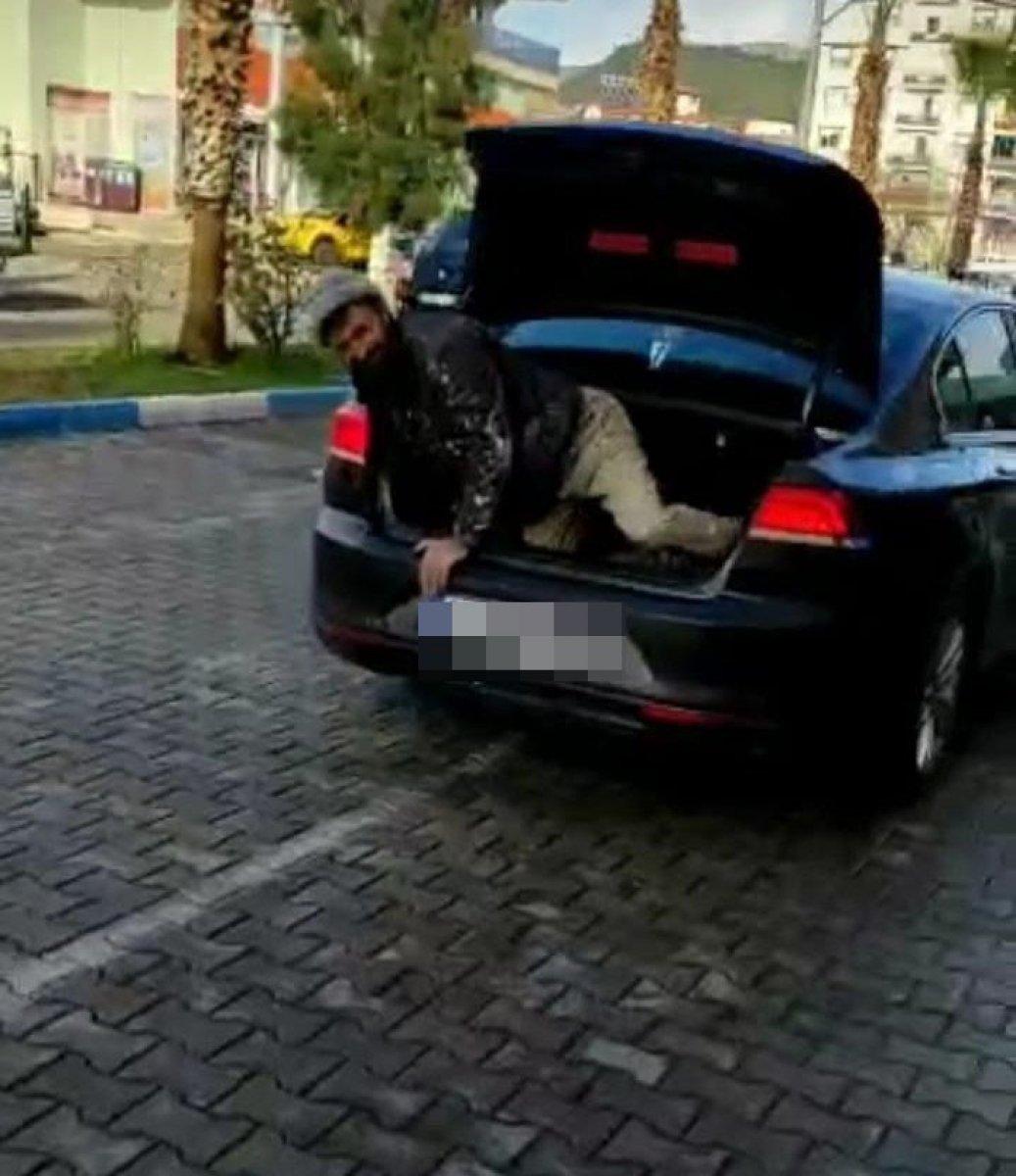 Antalya'da vicdanları sızlatan olay: İşçiyi üzeri kirli diye bagajda taşıdı