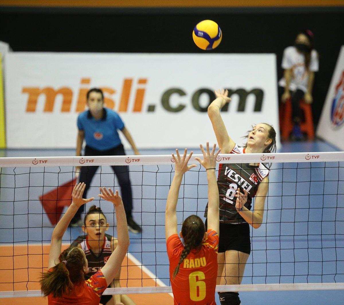 17 Yaş Altı voleybol milli takımı Romanya'yı mağlup etti