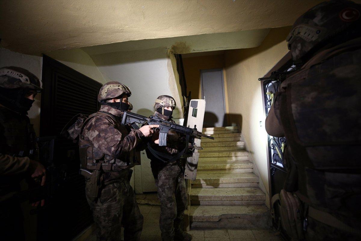 Mersin'de tefecilik ve kaçakçılığa yönelik şafak operasyonu