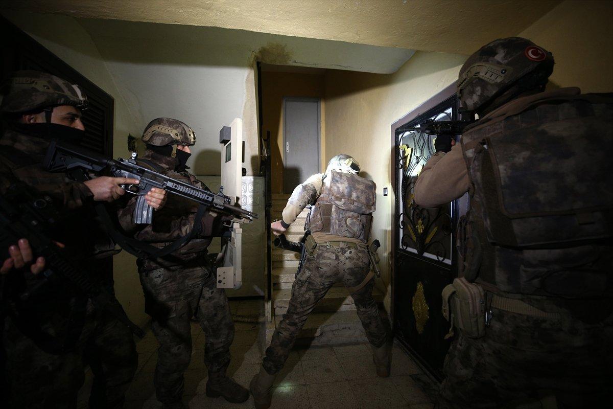 Mersin'de tefecilik ve kaçakçılığa yönelik şafak operasyonu