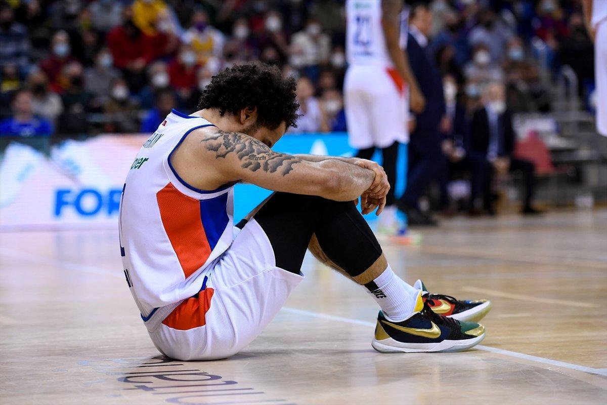 Anadolu Efes EuroLeague'de Barcelona'ya yenildi