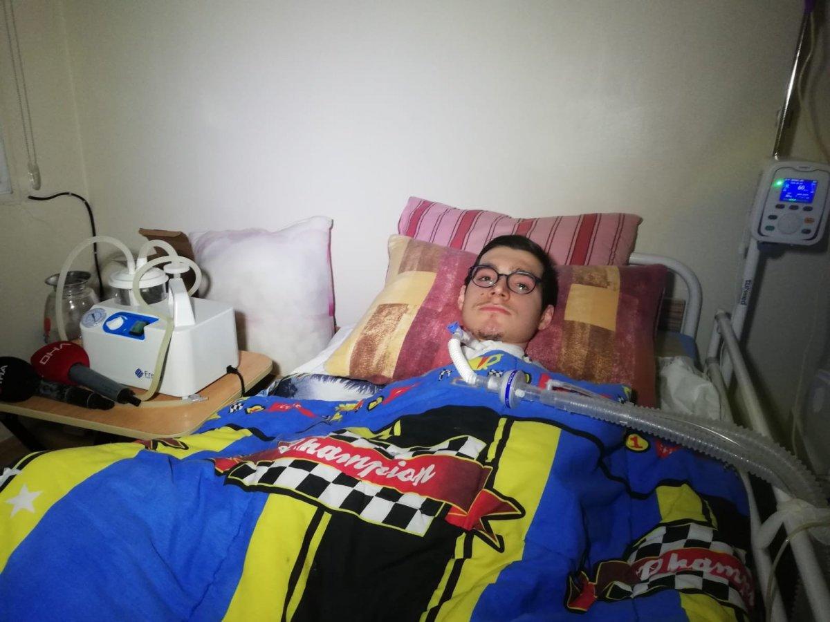 İzmir'de cihaza bağlı genç için seferber olundu