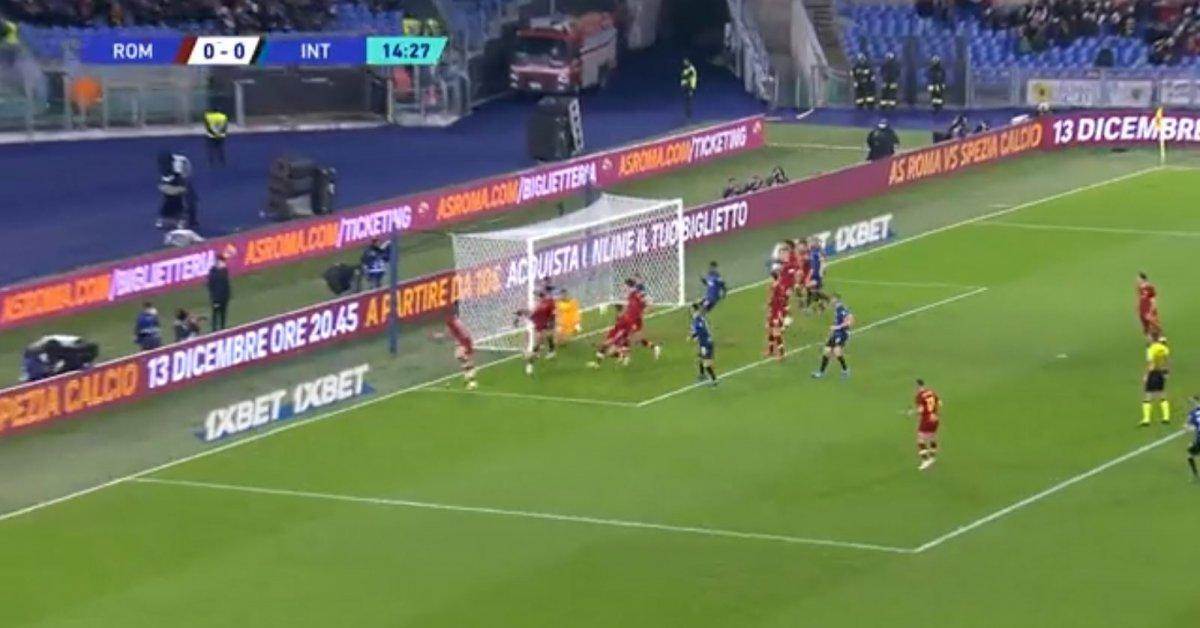 Hakan Çalhanoğlu, Inter'de aralık ayının en iyi oyuncusu seçildi