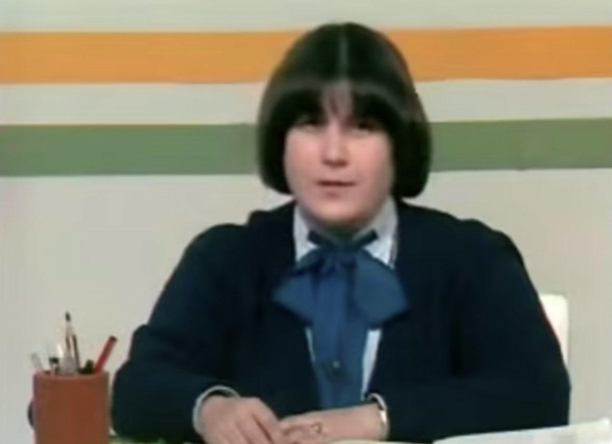 TRT ekranlarında bir nesle İngilizce öğreten ikiliden Zülal Balpınar: Gençler çok okusun