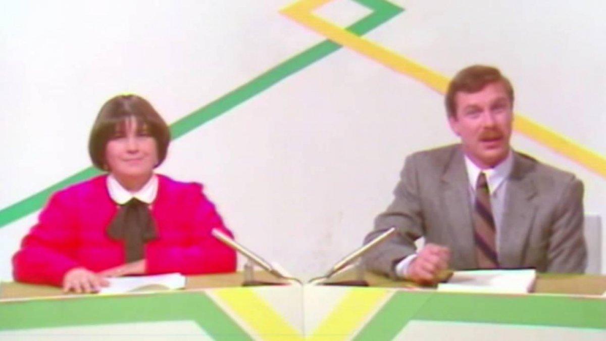 TRT ekranlarında bir nesle İngilizce öğreten ikiliden Zülal Balpınar: Gençler çok okusun