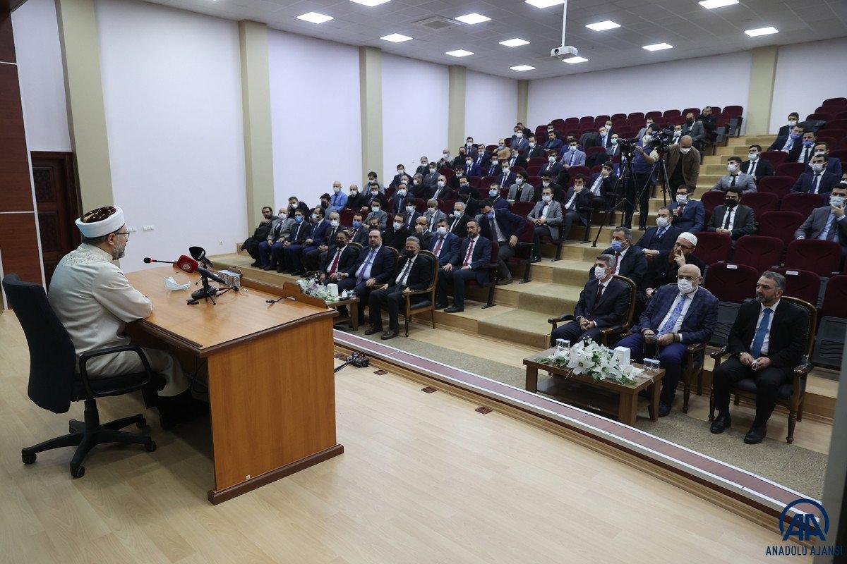 Ali Erbaş: Sahih dini bilgiye toplumumuzun ihtiyacı var