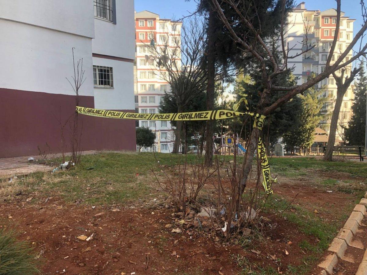 Gaziantep'te 10. kattan düşen çocuk hayatını kaybetti