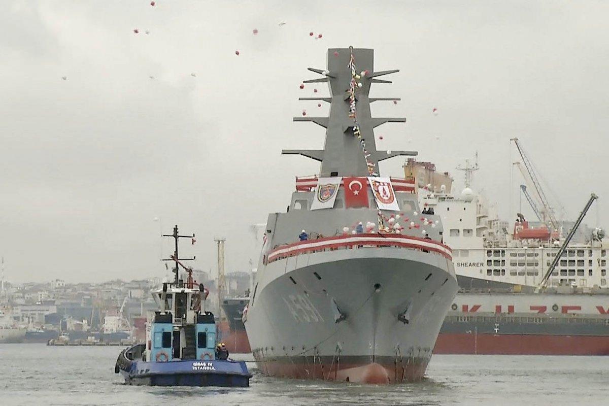 Donanmaya yeni katılan TCG Ufuk'un amblemi: Karakulak