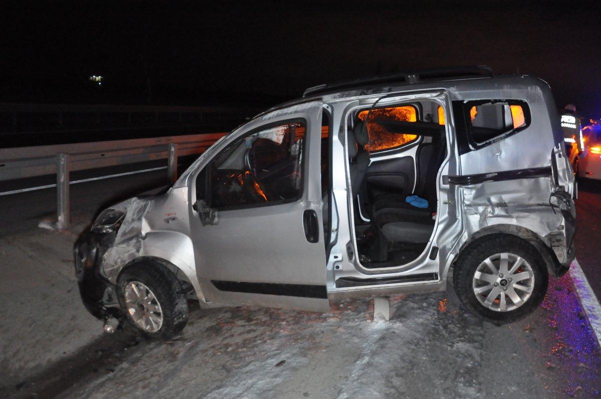 Karaman'da yola atlayan kedi kazaya neden oldu: 1 ölü, 3 yaralı