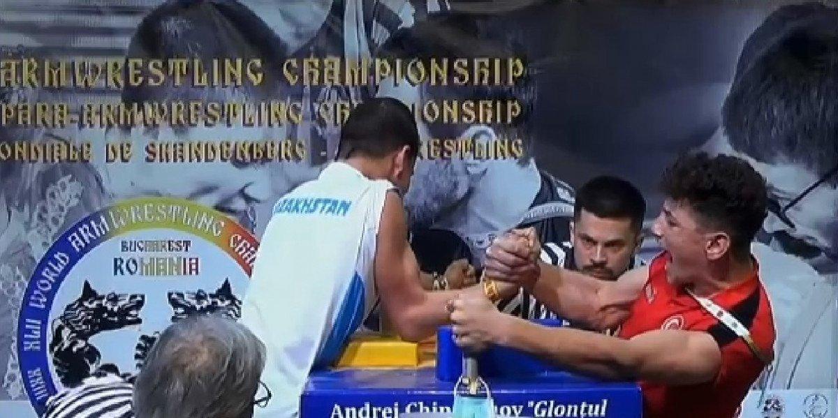 Bursa’da bedensel engelli sporcu, bilek güreşinde dünya şampiyonu oldu