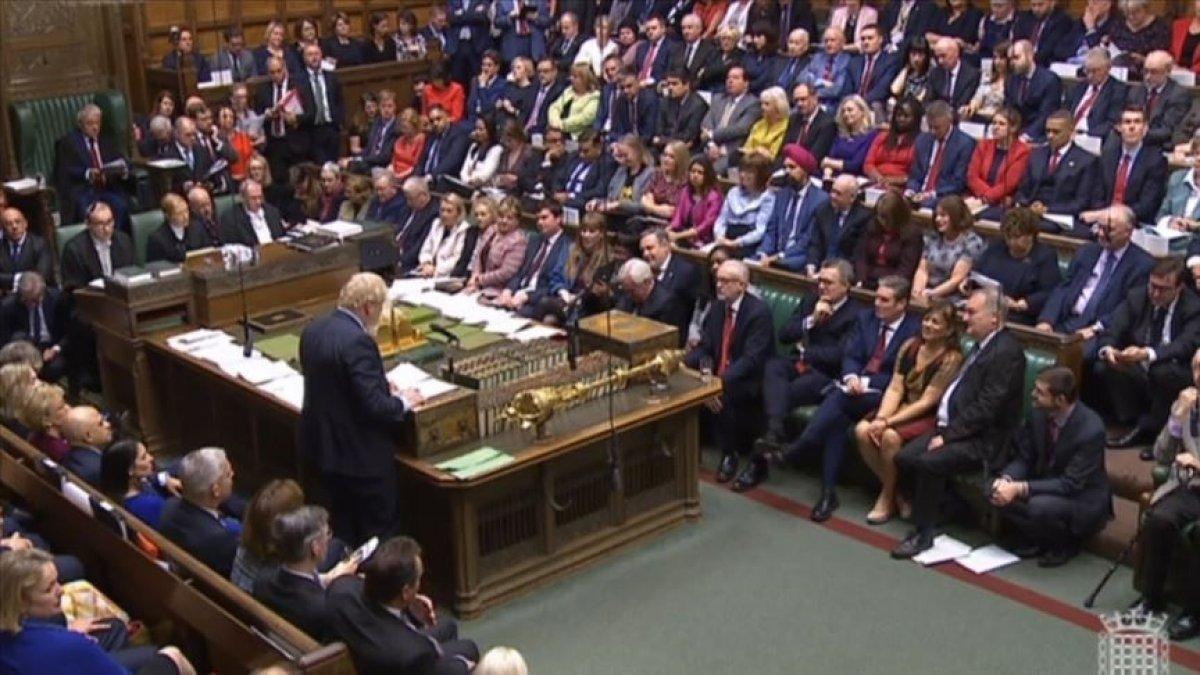 İngiltere'nin Çin ajanı iddiasına, Çin'den 'James Bond'lu yanıt