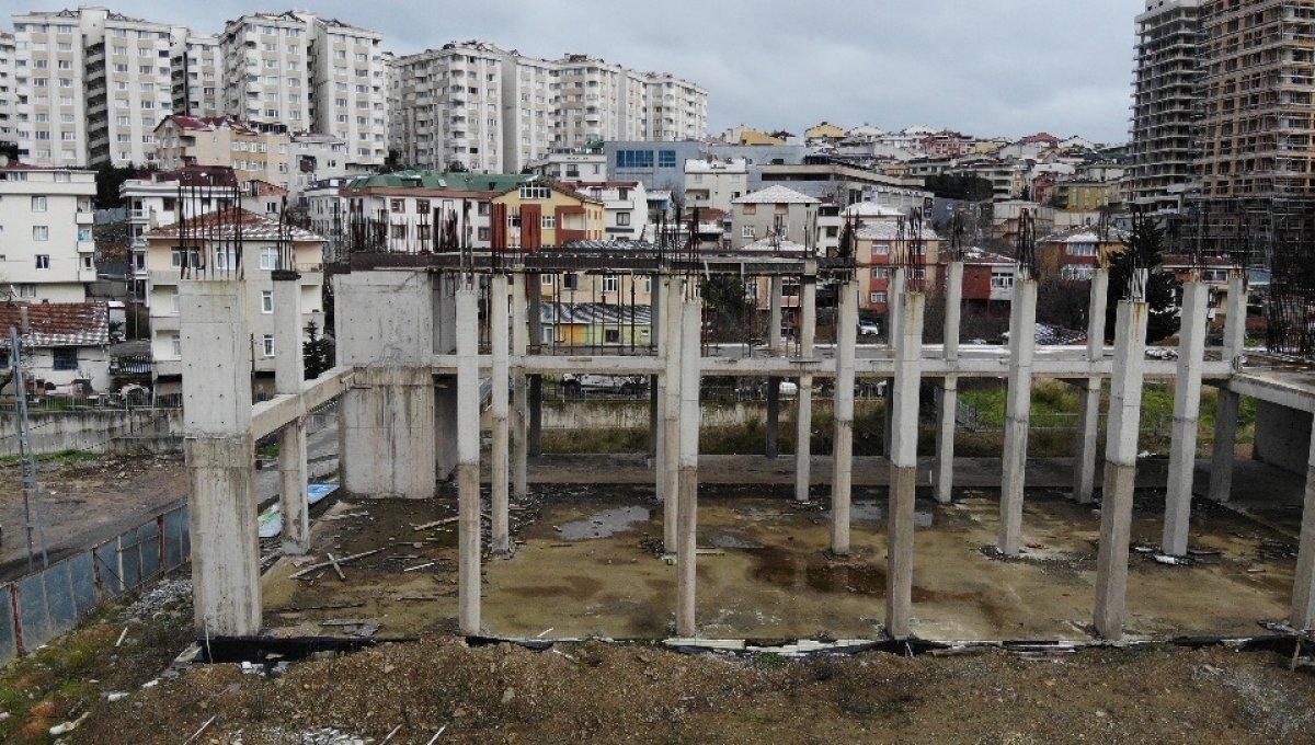 Çekmeköy'deki istasyon inşaatı hurdacıların istilasına uğradı