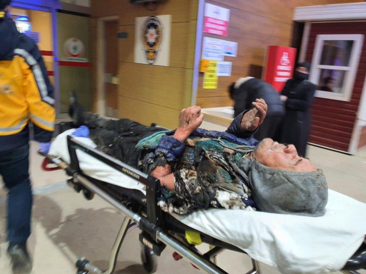 Bursa'da alkollü adam kendi yaktığı ateşte yandı