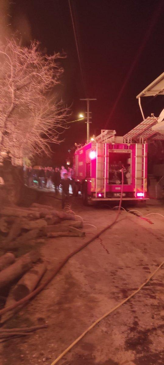 Aydın'da hayvan damında çıkan yangın kontrol altına alındı