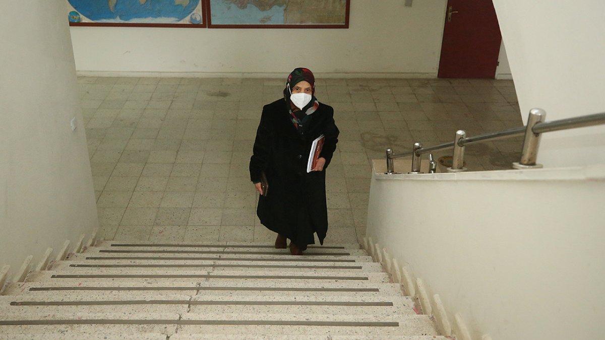 Ordulu Güneş nine, hayalini kurduğu lise diplomasına 84 yaşında kavuştu