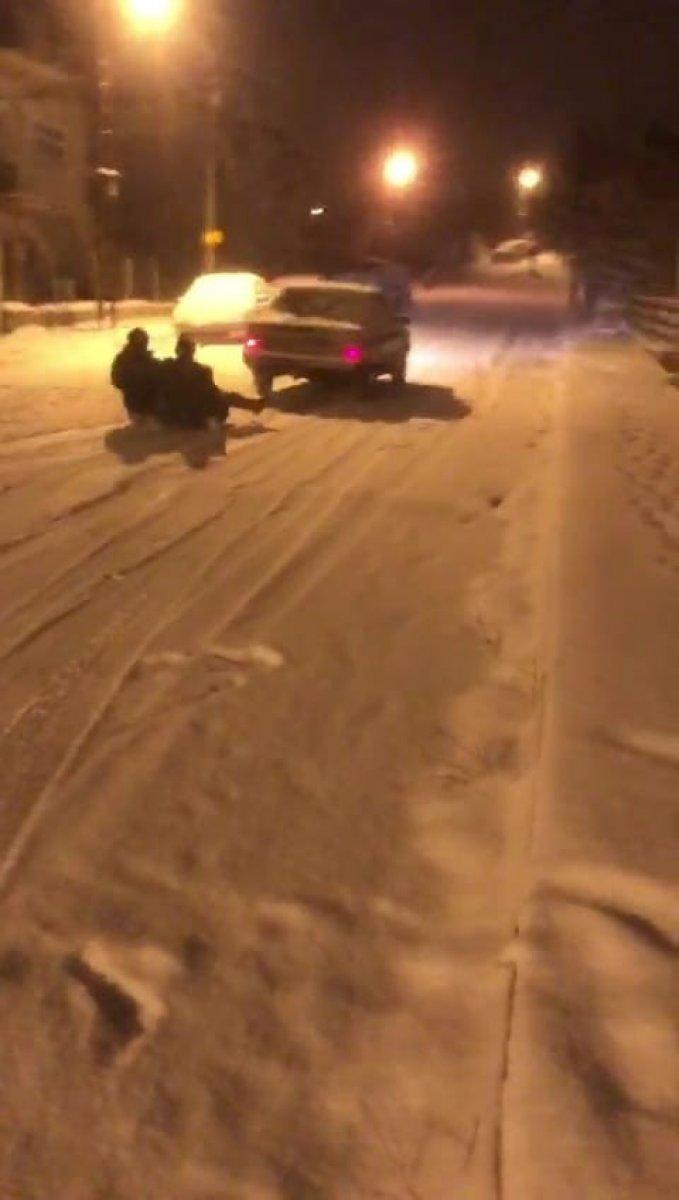 Karabük'te karı görenler halaya durdu