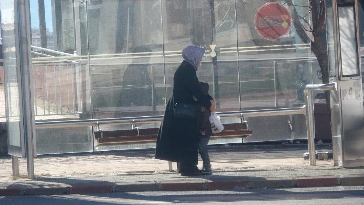 Kahramanmaraş’ta etkisini artıran fırtına hayatı olumsuz etkiledi