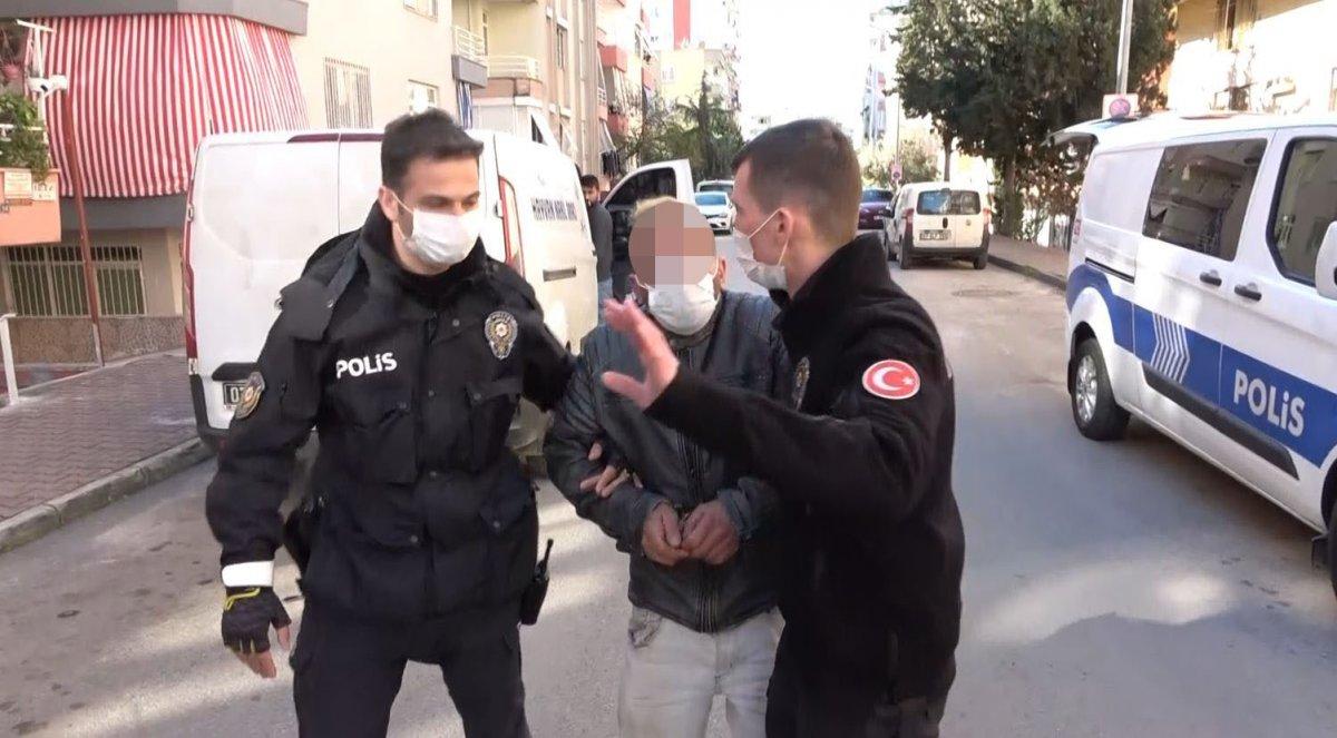 Antalya’da 45 yaşındaki kadın 2 pitbullun saldırısına uğradı