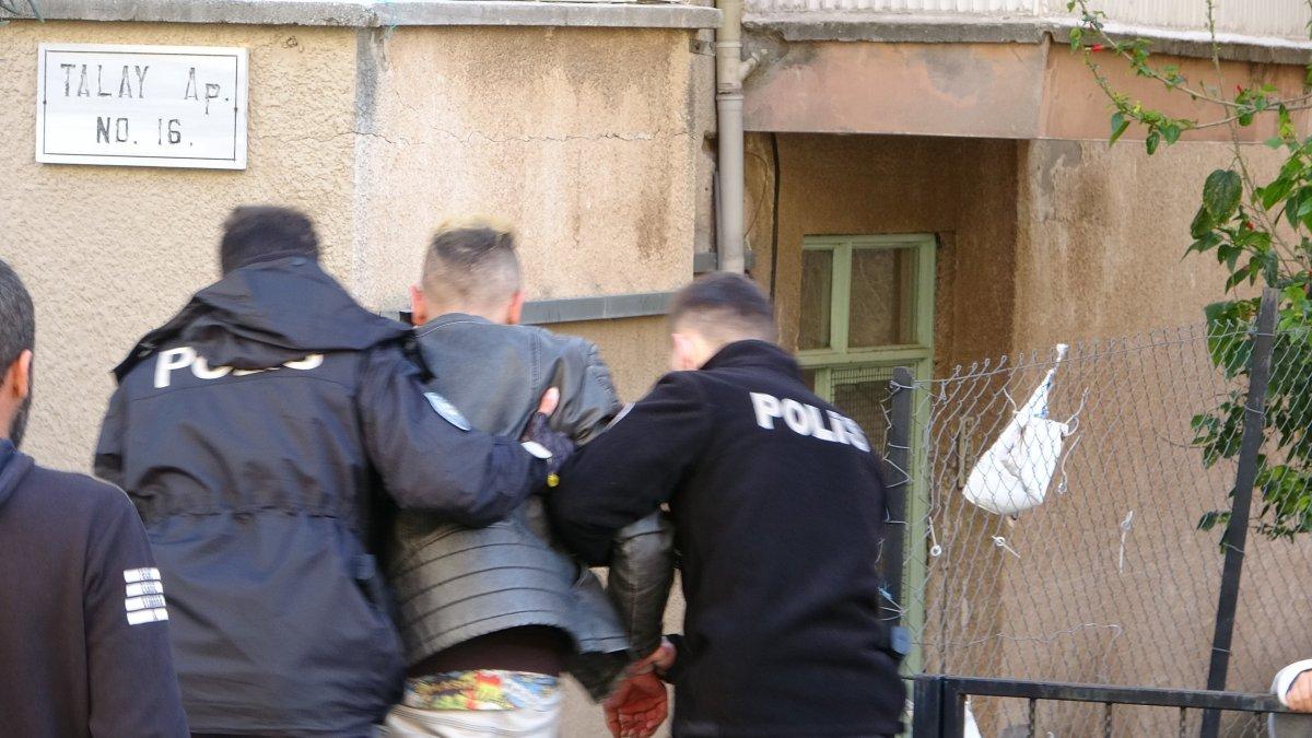 Antalya’da 45 yaşındaki kadın 2 pitbullun saldırısına uğradı