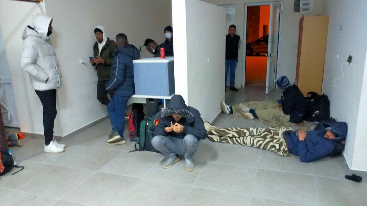 İzmir'de 492 kaçak göçmen yakalandı