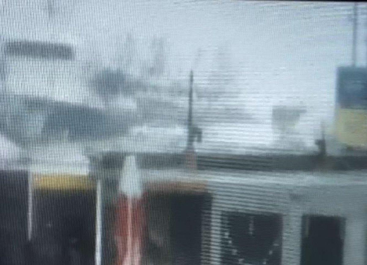 Şile'de dalga İETT otobüsünün camını kırdı