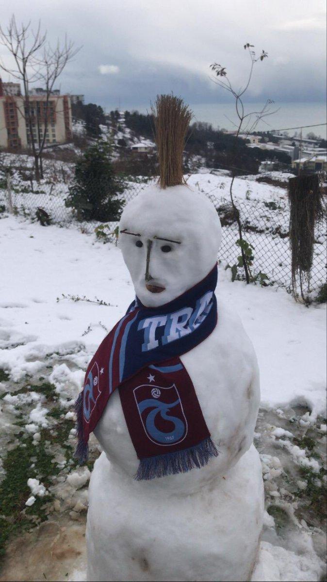 Trabzonspor taraftarı kardan Marek Hamsik yaptı