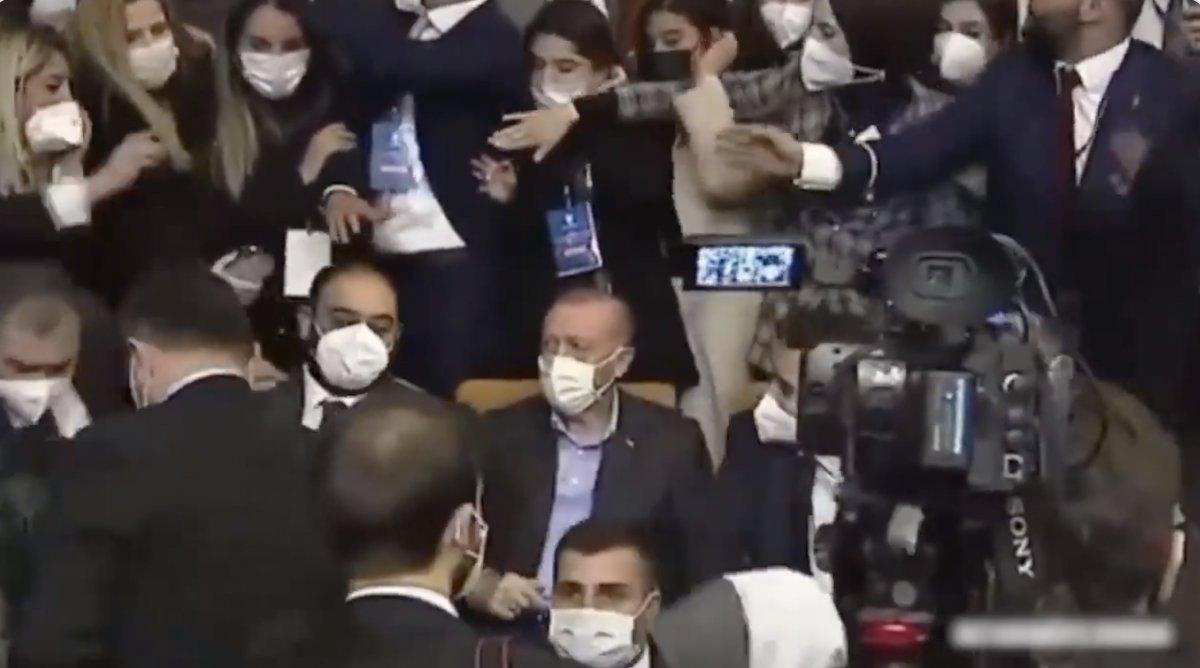 AK Gençlik paylaştı: Koltuk tanımayan aşk