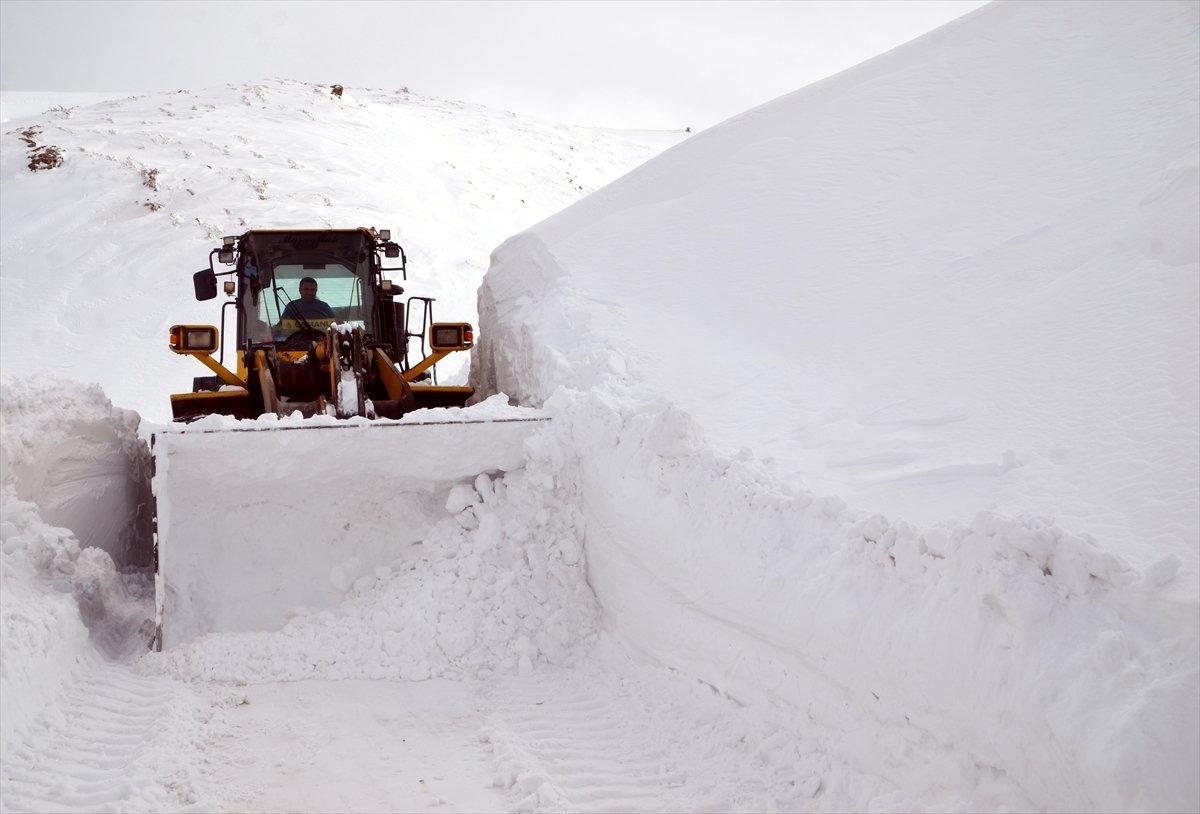 Muş'ta kar kalınlığı, 5 metreyi aştı