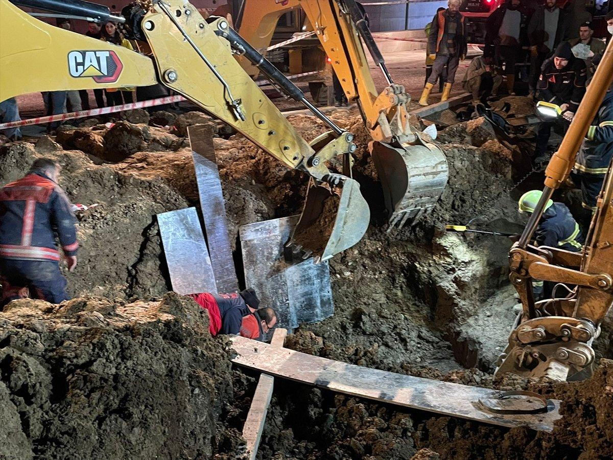 Manisa'da toprak altında kalan işçi hayatını kaybetti
