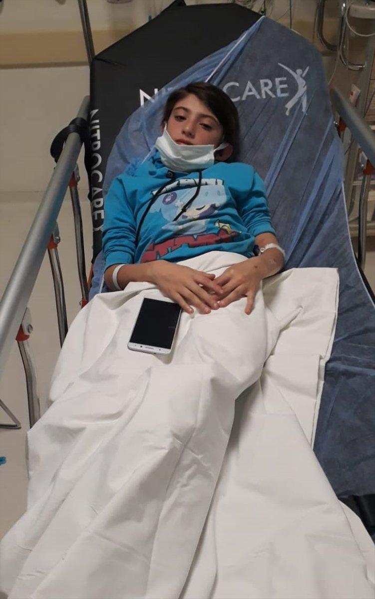 Isparta'da köpekten kaçarken bahçe duvarına çıkan çocuk, düşerek yaralandı