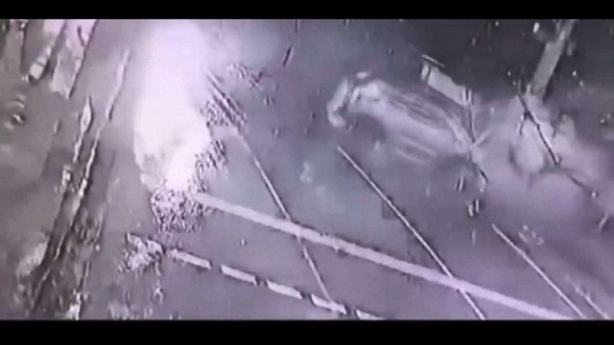 Kağıthane'de 4 kişinin yaralandığı kaza kamerada