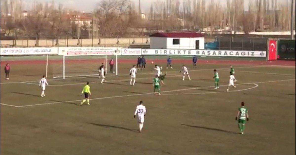 Batuhan Karadeniz'den muhteşem röveşata golü