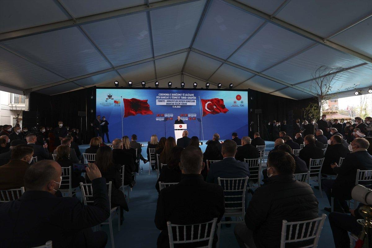 Cumhurbaşkanı Erdoğan, Arnavutluk'ta deprem konutlarını teslim etti