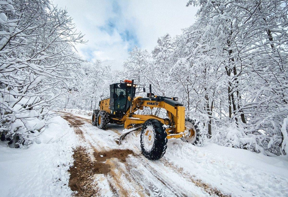 Doğu Karadeniz’de kar esareti: 963 köy ve mahalle yolu kapandı