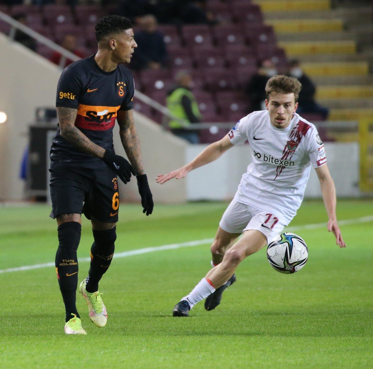 Van Aanholt özür diledi