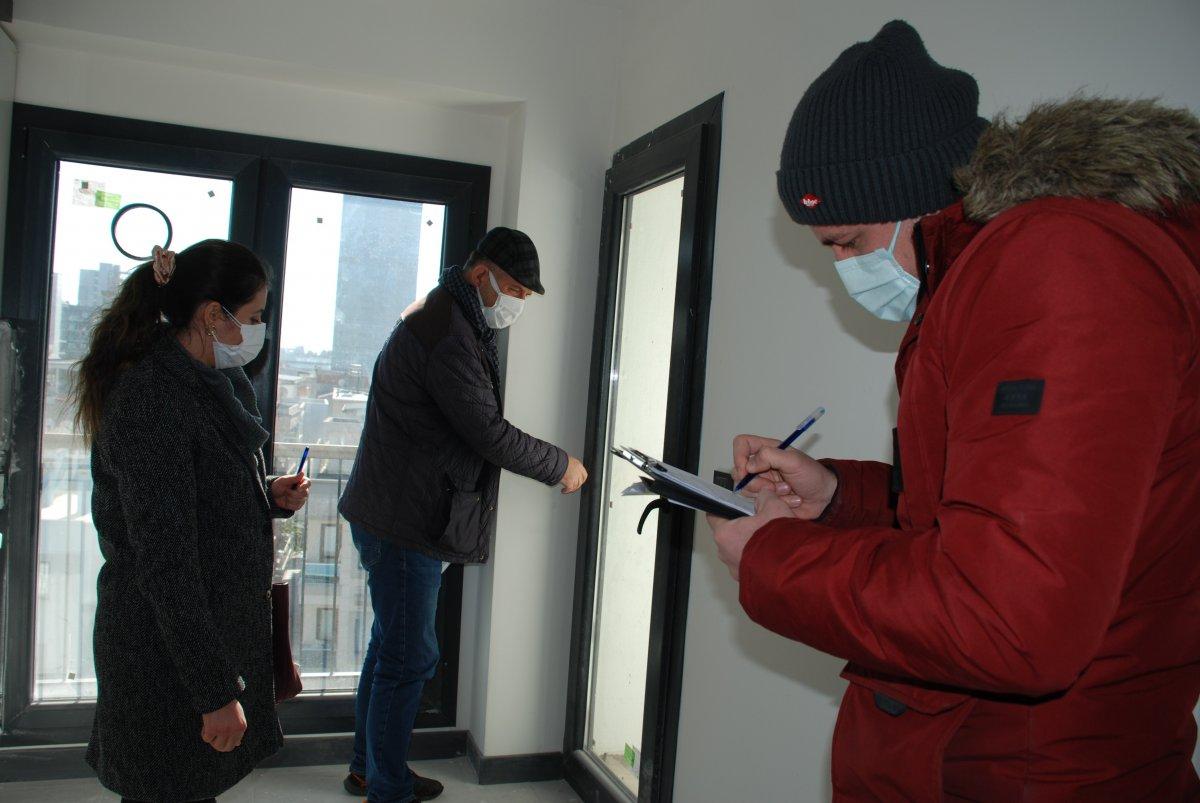 İzmir'de deprem konutları hak sahiplerine teslim ediliyor