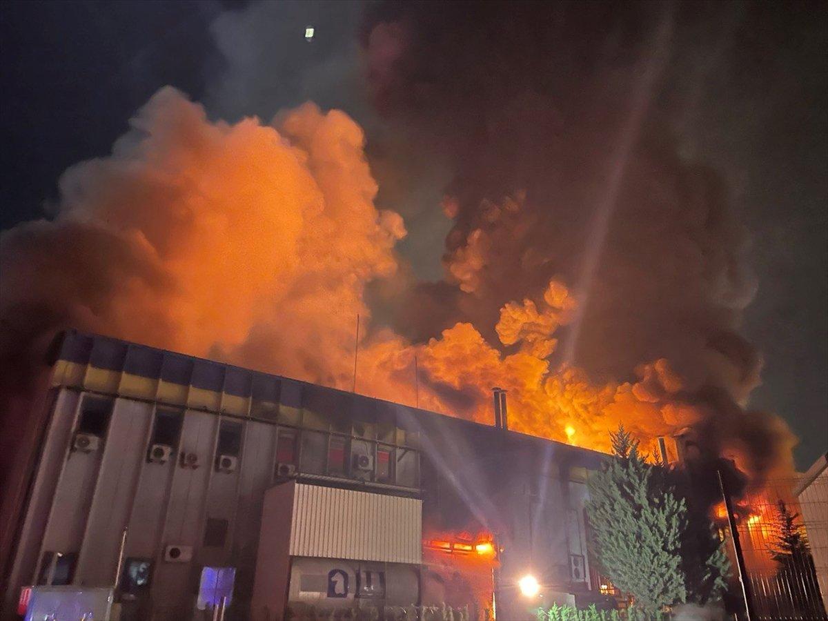 Bursa'da kimya fabrikasında yangın
