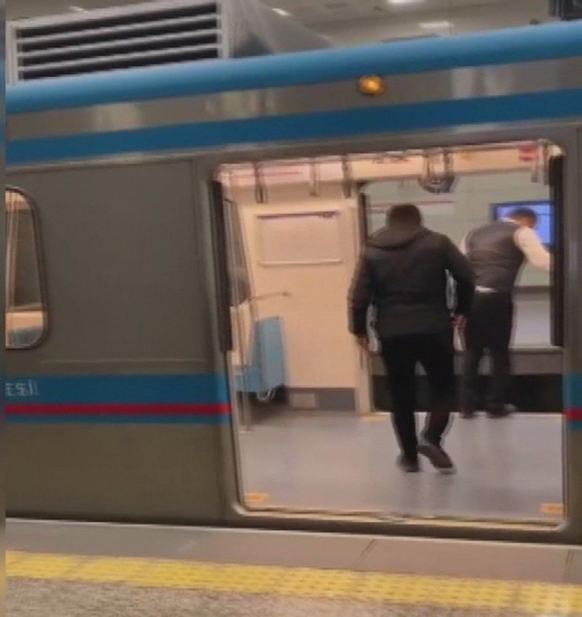 İstanbul’da tramvayda yangın paniği kameraya yansıdı