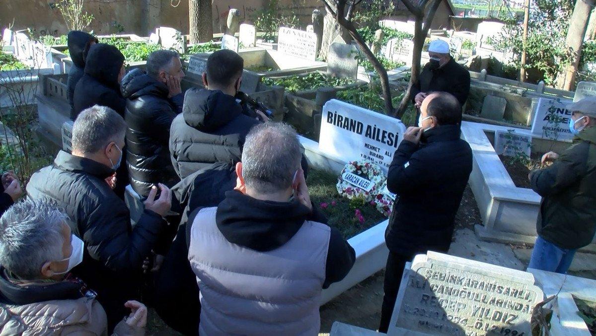 Mehmet Ali Birand, mezarı başında anıldı